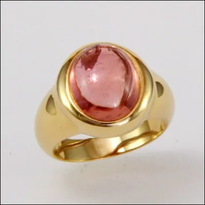 Quel nom porte cette bague ?