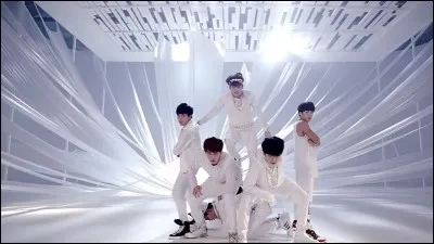 De quelle couleur est la pilule dans "N.O" ?