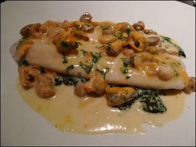 On a aussi dégusté une sole dieppoise. Connaissez-vous la différence entre la sauce normande et la dieppoise ?