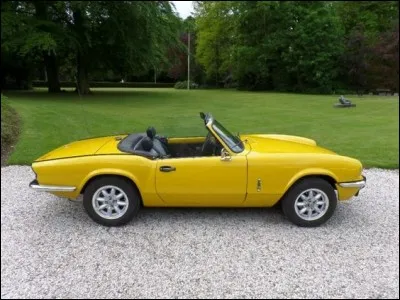 Comment s'appelle cette Triumph ?