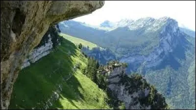 Dans quelle région se trouve le massif de la Chartreuse ?