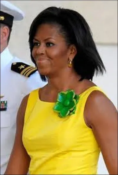 Michelle Obama a été connue après l'élection de son mari au poste de Président des Etats-Unis d'Amérique. Quel métier exerçait-elle ?