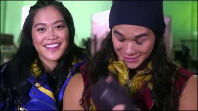 Quels nouveaux couples apparaissent dans "Descendants 2" ?