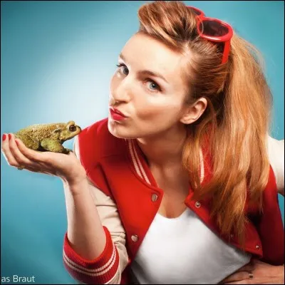 Elle a créé la chanson...