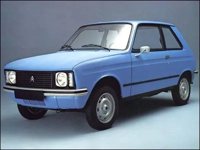 Quelle est cette petite voiture française ?