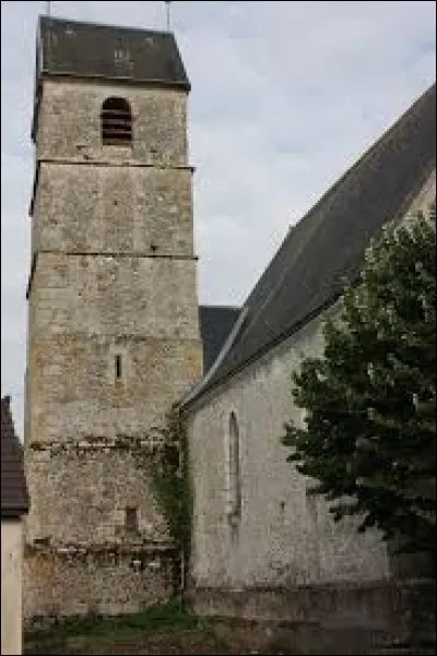 Nous sommes devant l'&eacute;glise Saint-Lubin de Umpeau. Village du Centre-Val-de-Loire, dans l'arrondissement de Chartres, elle se trouve dans le d&eacute;partement ...