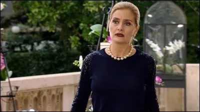 Qui a été renvoyé par Sharon Benson à tort ?