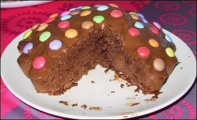 À quel parfum est le gâteau que Skye, Summer et Coco ont inventé en l'honneur de Cherry ?