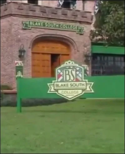 Comment s'appelle la nouvelle école de Luna ?