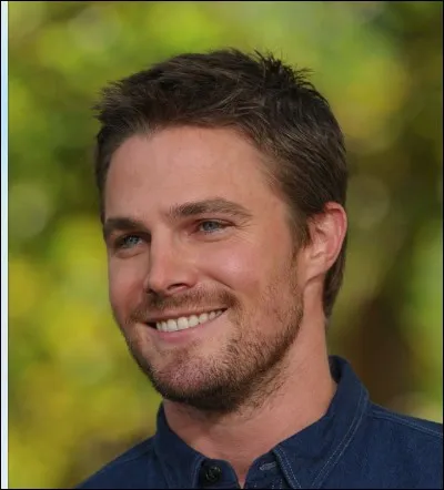 Quel âge aura Stephen Amell en 2018 ?