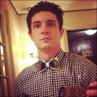 Quel accessoire Maxi met-il tout le temps ?