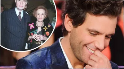 Quelle médaille lui a remis Frédéric Mitterrand ?