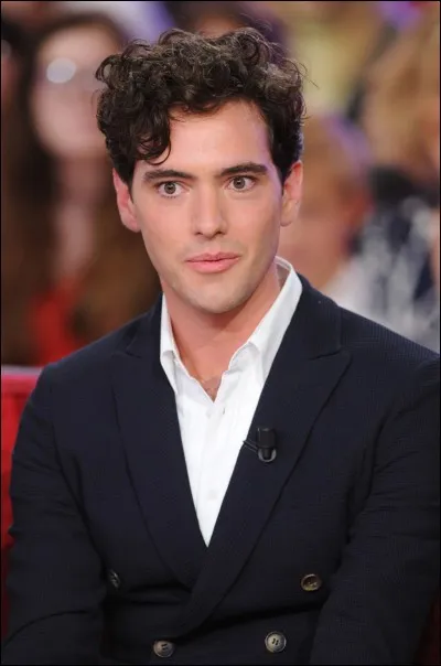 Avant d'être architecte, que voulait faire son frère Fortuné ?