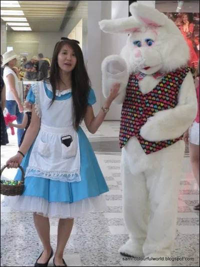 Nous sommes un couple fêtant Halloween et nous sommes déguisés en... ?