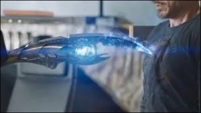 Qui donne le sceptre à Loki ?