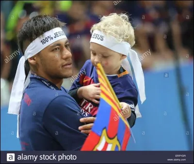 Comment s'appelle son fils ?