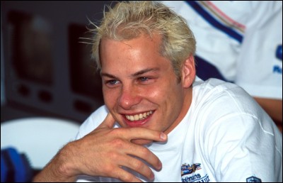 Quel Québécois a été sacré champion du monde de Formule 1 en 1997 chez l'écurie Williams-Renault ?