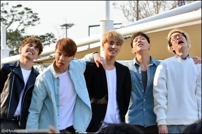 Avec quelle chanson et MV ont-ils commencé ?