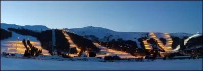 Dans quelle zone montagneuse irez-vous pour skier à Super-Besse en nocturne ?
