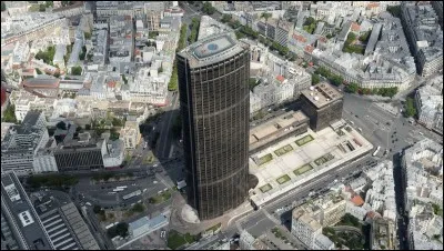 En quelle année fut achevée la Tour Montparnasse à Paris ?