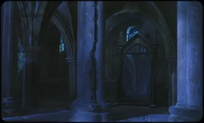 Dans le tome 1, quelle est la phrase inscrite sur le miroir du Risèd ?