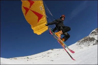 Moins ordinaire mais tout aussi admirable, quel est ce sport mêlant la glisse et le vol ?
