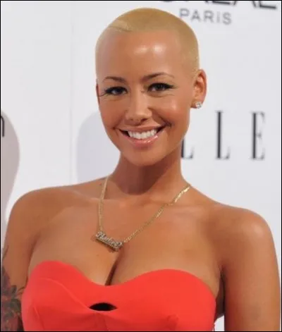 Quel est le pseudo du compte Instagram officiel de Amber Rose ?