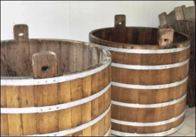Le demi-tonneau muni d'anses s'appelle la gerbe.