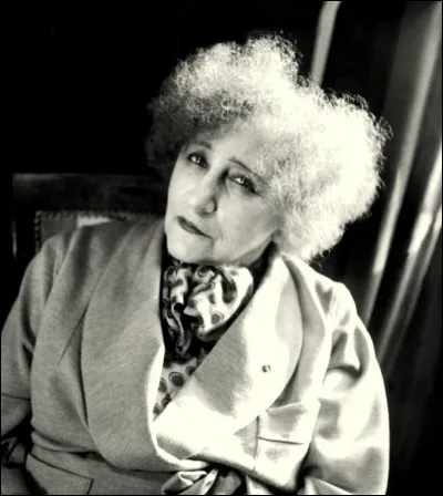 En quelle année Colette a-t-elle été élue membre de l'Académie Goncourt ?