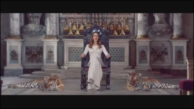 Où a-t-elle tourné son clip "Born To Die" ?