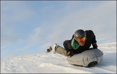 Comment dit-on "airboard" en danois ?
