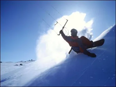 Comment dit-on "snowkite" en portugais ?