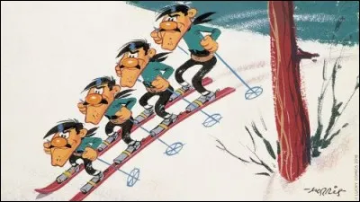 Voici nos quatre skieurs ! Lequel est juste derri&egrave;re Joe ?