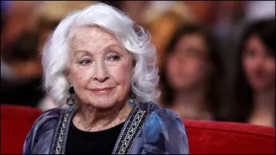 En quelle année Danièle Darrieux a fait un voyage dans l'Allemagne Nazie. Elle avait eu la promesse de revoir son mari incarcéré si elle se rendait à Berlin.