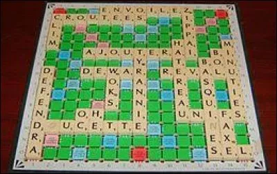 Au jeu de Scrabble qu'est-ce qui apporte une prime de 50 points ?