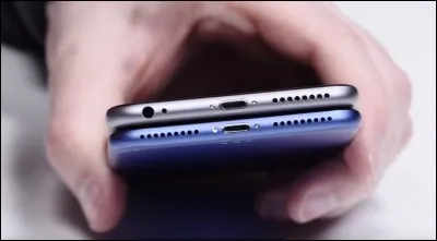 Lequel de ces Iphones a supprimé la prise jack ?