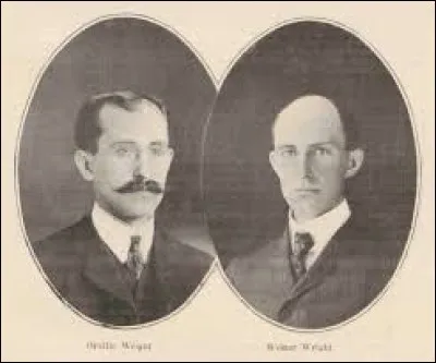 Que font les frères Wright en 1903 ?