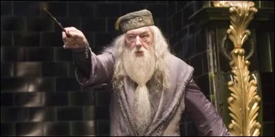 Quel est le nom complet de Dumbledore ?