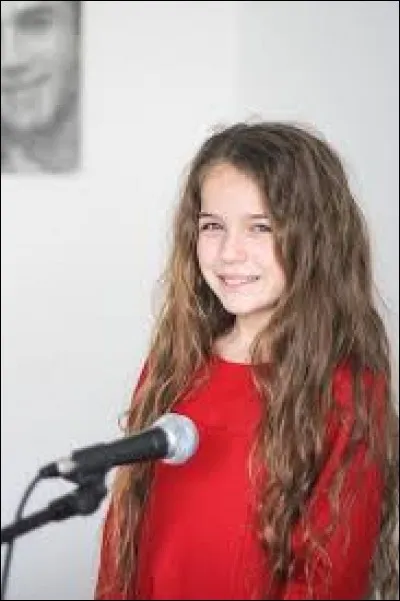 Erza a une autre passion que le chant ; laquelle ?