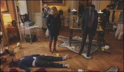 Dans la scène de crime de l'épisode "Gitan", la victime est trouvée avec une balle dans la tête. Au sol, les pièces à conviction sont numérotées. Quel est le chiffre pour la balle ?