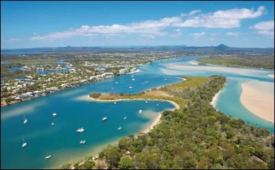 Dans quel &eacute;tat ou territoire australien la Sunshine Coast se situe-t-elle ?