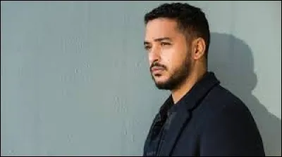 Quel chanteur interprète "La famille ça va bien !" en 2016 ?