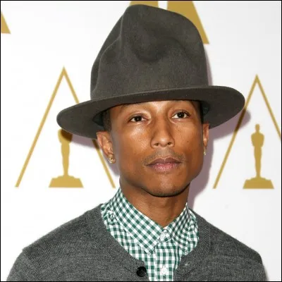 Pharrell porte beaucoup de chapeaux en feutre.