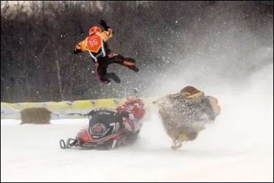 Le frère de Gilles, appelé Jacques lui aussi, a connu une belle carrière. Ce sympathique casse-cou a été champion en Can-Am en 1983, devenant le 1er Canadien à gagner en Formule Cart. 
Un comportement rebelle, qui était toléré à l'époque et qu'il conserva en moto-neige : 
'' Dès notre jeune âge, peser sur la suce, pour Gilles et moi, c'était normal, avoue Jacques. Défier la loi, il n'y avait rien là