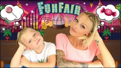 Lequel de ses bras est tatoué ?