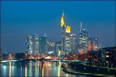 Dans quel pays aurez-vous la chance de visiter Francfort ?