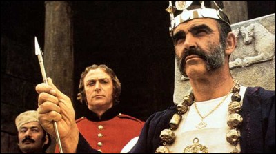 Le film "L'Homme qui voulut être roi" est l'adaptation de la nouvelle de Rudyard Kipling publiée en 1888. Quel cinéaste en est le réalisateur ?