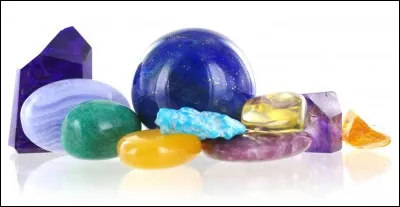 L'&eacute;chelle de Mohs est utilis&eacute;e pour mesurer une propri&eacute;t&eacute; des cristaux et d'autres substances min&eacute;rales. Laquelle ?