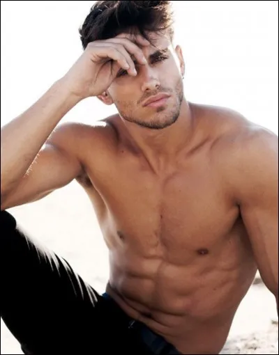 "T'es beau tu sais" est une musique de :