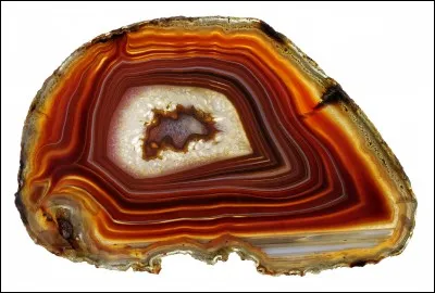 Comment s'appelle cette pierre précieuse ?